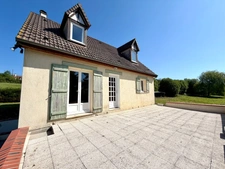 Maison avec vie de plain-pied, 3 chambres, sous-sol complet et terrain de 5 000 m² - Proche Lisieux