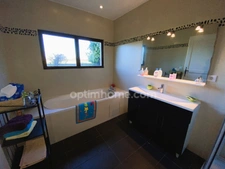 Maison à vendre piscine couverte et Dépendance à usage d'habitation