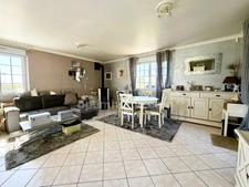 Maison à vendre - Grand séjour - 3 chambres - Garage – Terrasse avec vue dégagée - VALORBIQUET (14290)