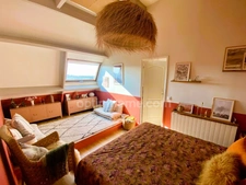 ÉLEGANT DUPLEX DE 107,55 M² ENTIEREMENT RENOVE, AVEC PISCINE, ESPACES VERTS, PARKING PRIVE ET CAVE - TROUVILLE SUR MER (14)