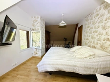Maison normande de caractère de 162m² avec dépendances, 6 pièces, 3 chambres, plan d'eau et parc paysager - CERNAY (14290)