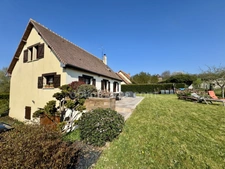 Maison à vendre à Glos (14100), 130 m², 4 chambres, jardin paysager et grand sous-sol, proche Lisieux