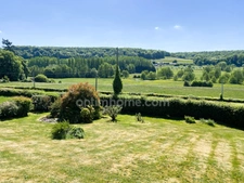Maison à vendre à ORBEC (14), 4 chambres, Véranda, grand séjour, double garage, jardin arboré, vue dégagée