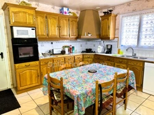 Maison familiale avec 4 chambres, terrain de 9 000 m², dépendances et vie de plain-pied possible - Belle Vie en Auge (14270)