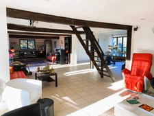 Maison à vendre piscine couverte et Dépendance à usage d'habitation