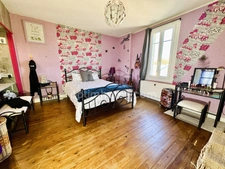 Maison bourgeoise 6 chambres – 216 m² – Jardin arboré, garage et prestations de qualité