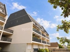 ÉLEGANT DUPLEX DE 107,55 M² ENTIEREMENT RENOVE, AVEC PISCINE, ESPACES VERTS, PARKING PRIVE ET CAVE - TROUVILLE SUR MER (14)