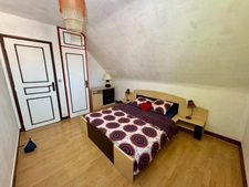 Maison à vendre à Glos (14100), 130 m², 4 chambres, jardin paysager et grand sous-sol, proche Lisieux