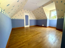 Maison avec vie de plain-pied, 3 chambres, sous-sol complet et terrain de 5 000 m² - Proche Lisieux