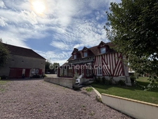 Belle propriété normande de caractère avec parc arboré de plus 3 500 m² et majestueuse bâtisse en pierre de Caen - Idéal projet gîtes, chambres d'hôtes ou vaste demeure familiale