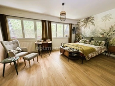 ÉLEGANT DUPLEX DE 107,55 M² ENTIEREMENT RENOVE, AVEC PISCINE, ESPACES VERTS, PARKING PRIVE ET CAVE - TROUVILLE SUR MER (14)