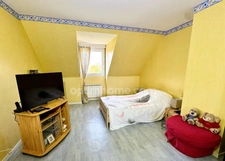 Maison familiale avec 4 chambres, terrain de 9 000 m², dépendances et vie de plain-pied possible - Belle Vie en Auge (14270)