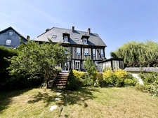 Demeure de caractère du XVIIe siècle rénovée avec élégance – Une adresse rare au cœur de la ville de Bernay (27300)