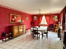 Maison familiale avec 4 chambres, terrain de 9 000 m², dépendances et vie de plain-pied possible - Belle Vie en Auge (14270)