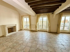 APPARTEMENT EN DUPLEX SPACIEUX ET LUMIMEUX - PROCHE CENTRE VILLE - LISIEUX (14)