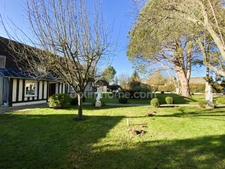 Maison à vendre piscine couverte et Dépendance à usage d'habitation