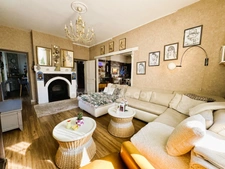 Maison bourgeoise 6 chambres – 216 m² – Jardin arboré, garage et prestations de qualité