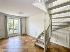 APPARTEMENT DUPLEX - 4 CHAMBRES - PARKING PRIVÉ -  PROCHE CENTRE VILLE - LISIEUX (14100)