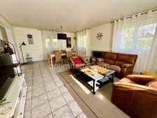 Maison à vendre - Courbépine (27300) - 4 Chambres, Grand séjour, Belle véranda, Dépendance, Jardin clos