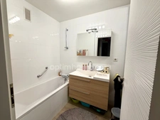 APPARTEMENT- 3 CHAMBRES - RÉSIDENCE AVEC ASCENSEUR INTERPHONE ET GARDIEN - GARAGE- LISIEUX (14)