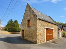 CHARMANTE MAISON DE VILLAGE AVEC GARAGE – ENVIRONNEMENT PAISIBLE – SAINT-PIERRE-EN-AUGE (14170)