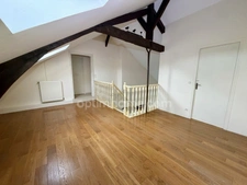 APPARTEMENT EN DUPLEX SPACIEUX ET LUMIMEUX - PROCHE CENTRE VILLE - LISIEUX (14)