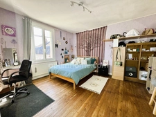 Maison bourgeoise 6 chambres – 216 m² – Jardin arboré, garage et prestations de qualité