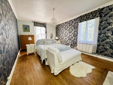 Maison bourgeoise 6 chambres – 216 m² – Jardin arboré, garage et prestations de qualité