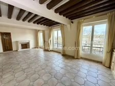 APPARTEMENT EN DUPLEX SPACIEUX ET LUMIMEUX - PROCHE CENTRE VILLE - LISIEUX (14)