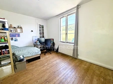 MAISON DE MAÎTRE – 5 CHAMBRES –DEPENDANCE AVEC GARAGE – VUE DÉGAGÉE SUR LA VALLÉE – ENTRE FERVAQUES ET LISIEUX