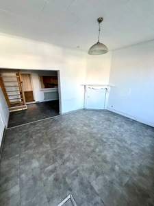 À VENDRE – PETITE MAISON DE VILLE À RÉNOVER ?✨ – UN CHARME AUTHENTIQUE À RÉVÉLER