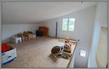 A Mallemoison à 10mn au sud de Digne-les-Bains, maison de 96m² datant de 2011, ainsi qu'un studio indépendant de 37 m² sur 986 m² de terrain, avec garage et grand cellier.