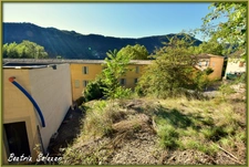 A DIGNE LES BAINS Terrain à vendre de 3494m2 dont une parcelle pouvant être bâtie de 386m2  