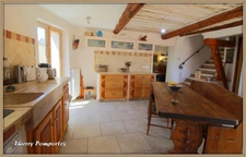 A  ORAISON, Maison de ville avec terrasse et jardin, 4 pièces plus studio indépendant