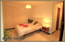 Au rez-de-chaussée d'une maison de deux niveaux, un appartement T4 de 76 m² carrez et 92 m² au sol avec la véranda, petit atelier avec jardin privatif d'environ 104m² 
