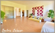 Digne-les-Bains, dans un quartier central, bel appartement traversant, 3 pièces de 84m2 très lumineux, avec balcon et grande cave.