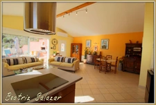 Maison récente datant 2011, 5 pièces environ 134m² , en parfait état à environ 25mn de Digne les Bains.