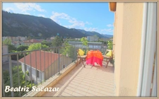 A 5 mn à pied du centre ville de Digne, bel appartement T3 de 66 m², calme et lumineux avec ascenseur, grande terrasse, parking privatif fermé ainsi qu’un parking collectif.