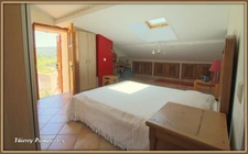 A  ORAISON, Maison de ville avec terrasse et jardin, 4 pièces plus studio indépendant