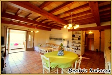 Belle maison de 100 m² partiellement à rénover. 4 pièces, véranda, garage, 2 celliers, atelier et abri voiture sur 6300 m² de terrain.