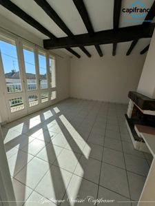 Maison à louer VOUILLE - 5 Pièces 107 m² - Garage
