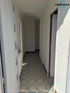 Maison à louer VOUILLE - 5 Pièces 107 m² - Garage