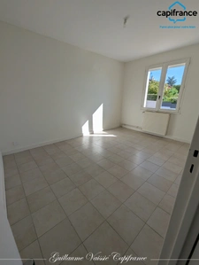 Maison à louer VOUILLE - 5 Pièces 107 m² - Garage