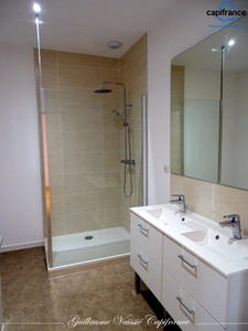 Dpt Vienne (86), à louer CHATELLERAULT appartement T4 de 82,57 m² + places de parking