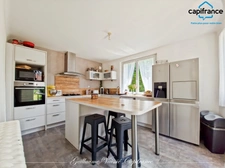 Maison à louer 6 pièces - 146 m² - SAINT SAUVEUR (86)