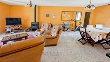 Hautefort, maison familiale, 4 chambres, avec piscine