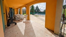 Hautefort, maison familiale, 4 chambres, avec piscine