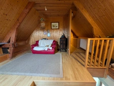À VENDRE – MAISON DE CAMPAGNE AVEC PLUS DE 5 000 M² DE TERRAIN, ENCLOS POUR ANIMAUX ET BÂTIMENT ANNEXE