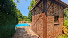 Propriété de caractère en pierre, piscine, dépendances et vue exceptionnelle sur la campagne périgourdine 