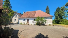 Propriété 6 chambres, nombreuses dépendances, terrain1 hectare 3 SAVIGNAC LEDRIER (24)